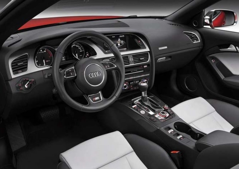 Audi A5 Cabrio (2009-17) (4)