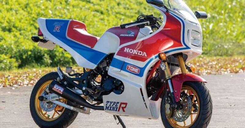 Honda MSX 125 Grom: un kit la trasforma nella mitica Honda CB1100R 