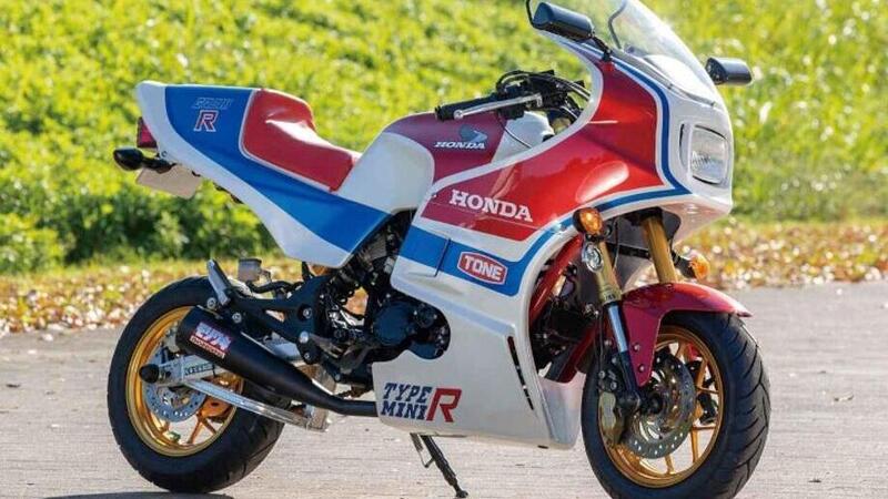 Honda MSX 125 Grom: un kit la trasforma nella mitica Honda CB1100R 