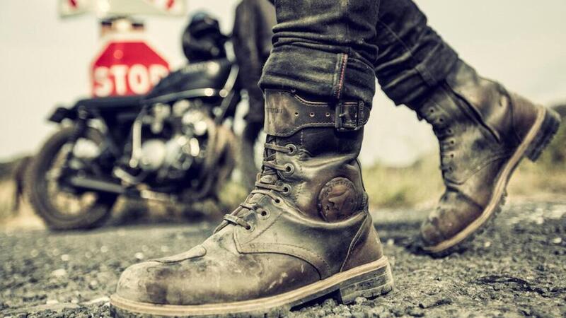 Abbigliamento moto: 4 capi per un look &quot;Street&quot;