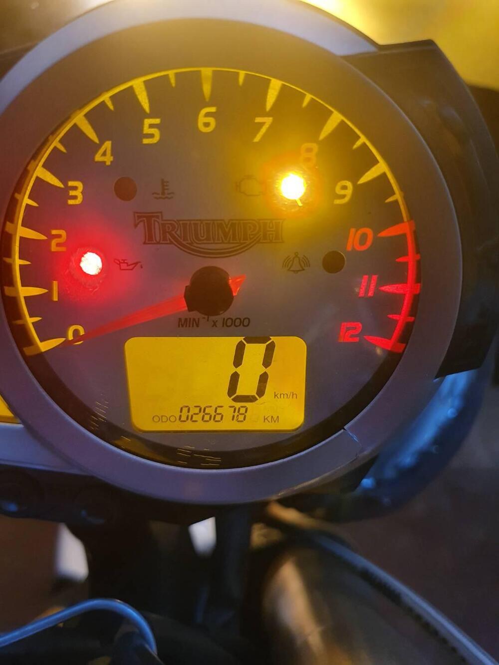 Triumph Speed Triple 1050 (2005 - 11) (3)