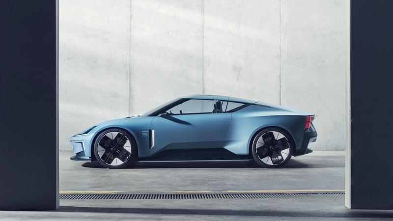 Polestar O2 concept, la roadster elettrica ha anche un drone per le riprese