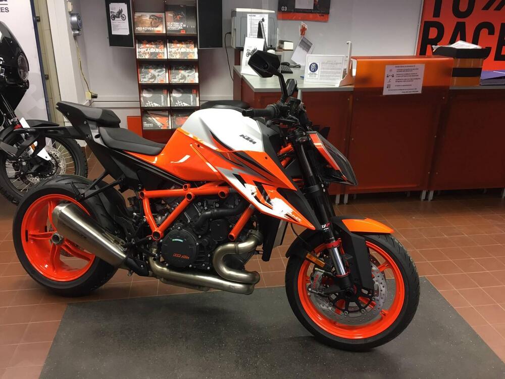 KTM 1290 Super Duke R (2022 - 23) (4)