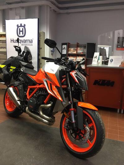 KTM 1290 Super Duke R (2022 - 23) nuova