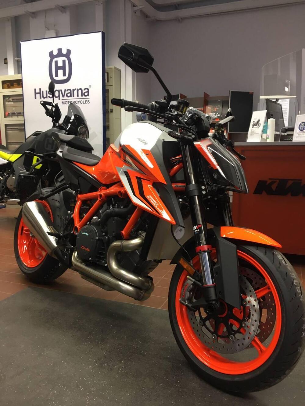 KTM 1290 Super Duke R (2022 - 23) (7)