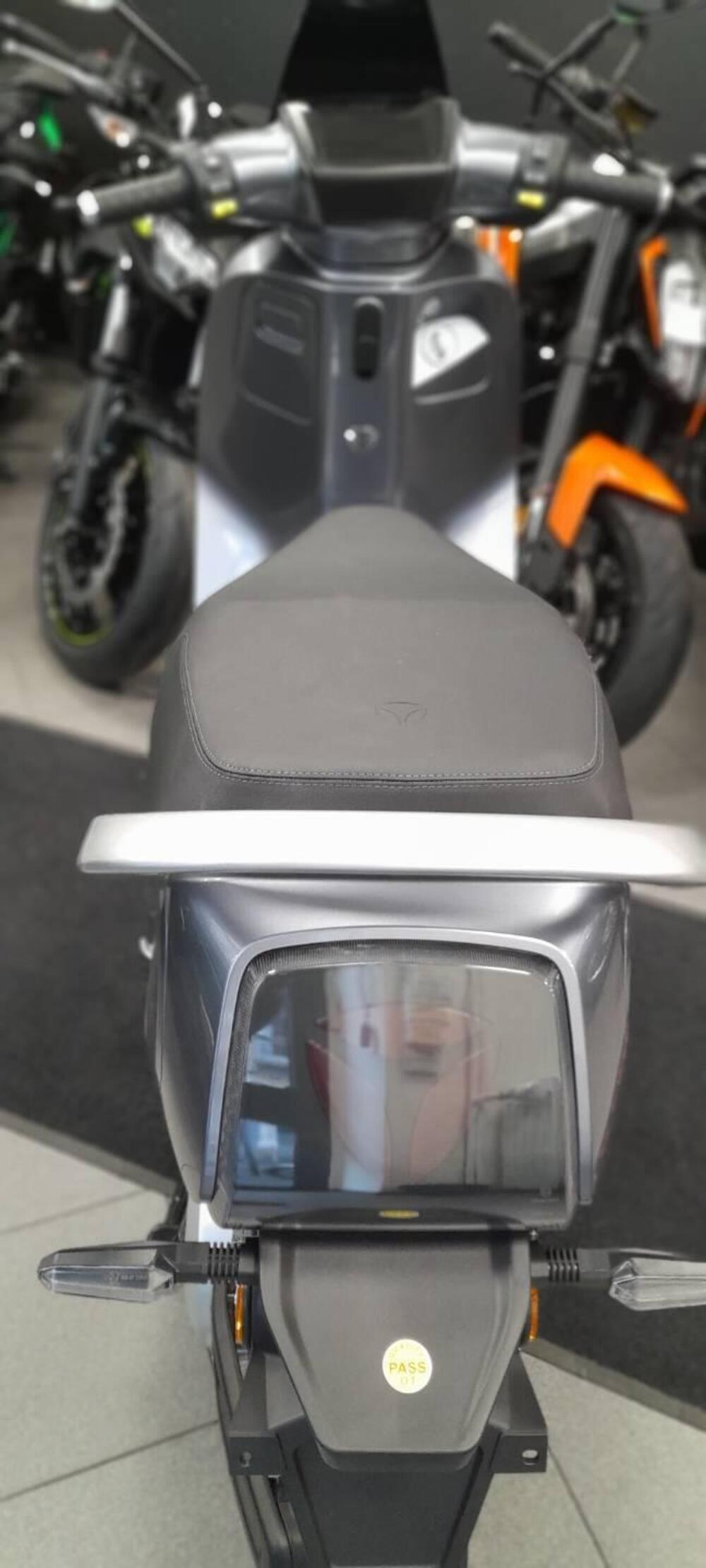 Yadea C1S Pro (2020 - 25) (4)