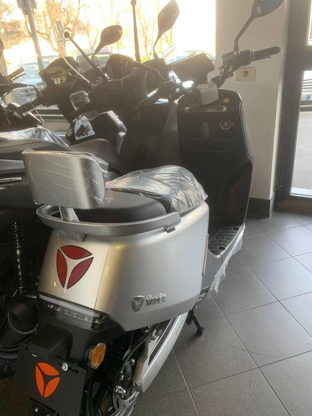 Yadea G5S (2022 - 25) (2)