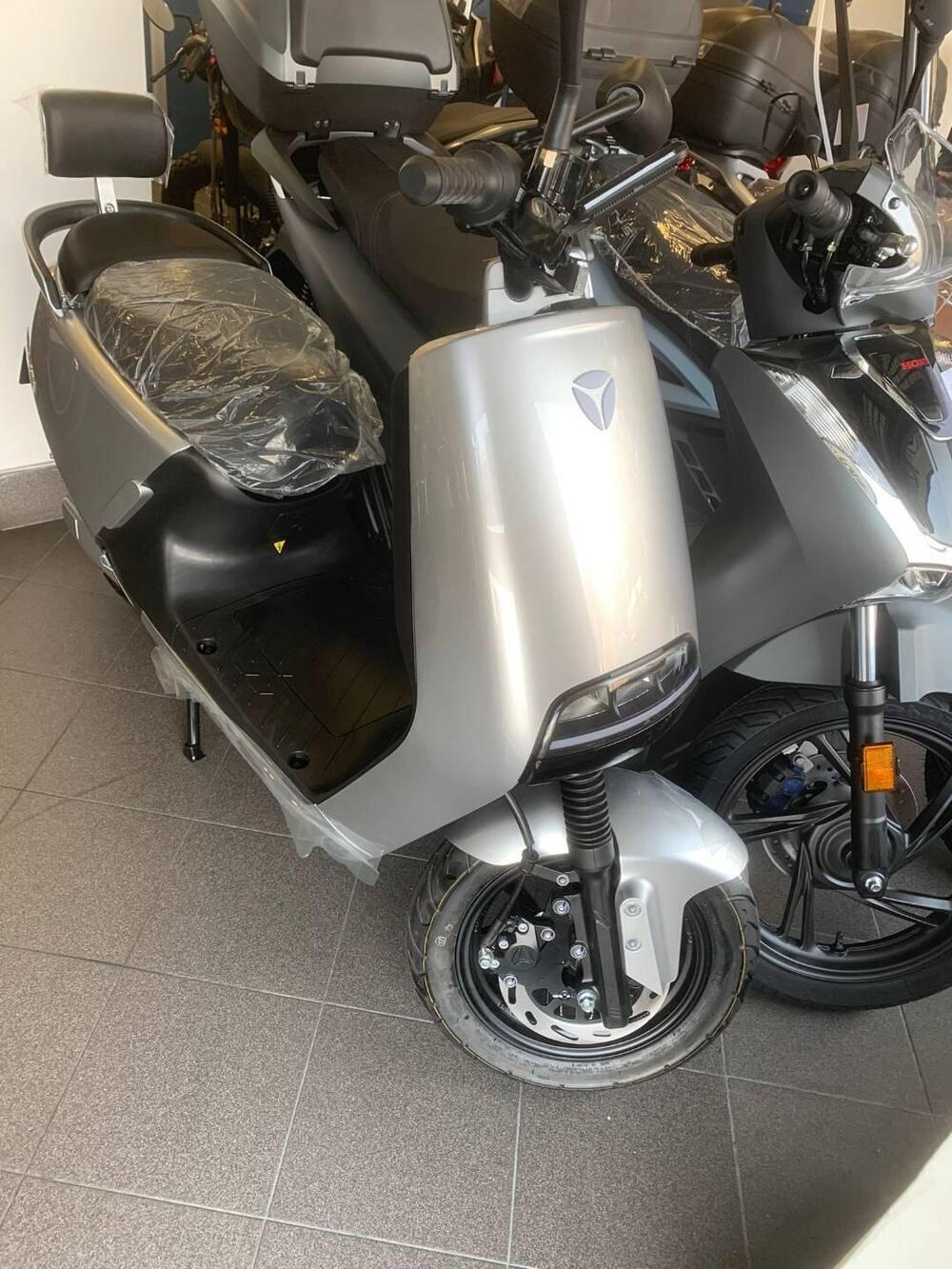 Yadea G5S (2022 - 25) (3)