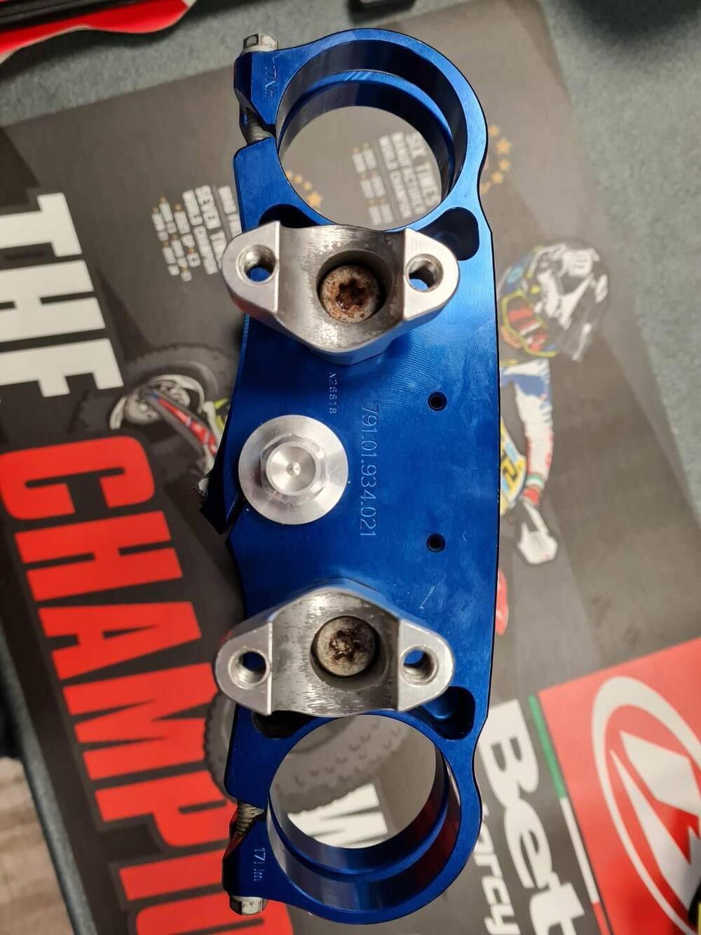 PIASTRE FORCELLE FACTORY RACING Husqvarna (4)