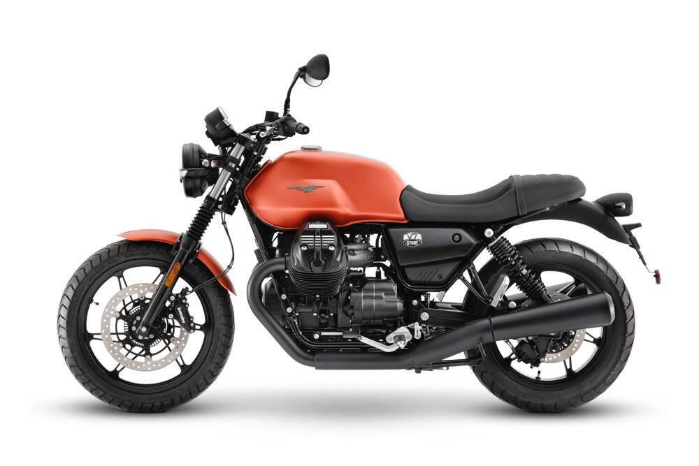 Moto Guzzi V7 Stone (2021 - 24) (3)