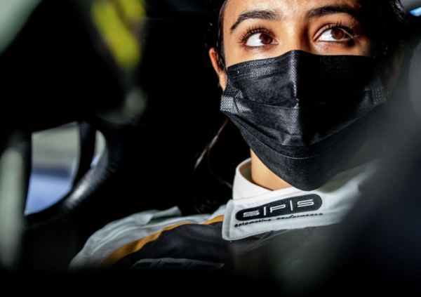 Lewis Hamilton esalta cinque donne del motorsport per l&#039;8 marzo: ecco chi sono