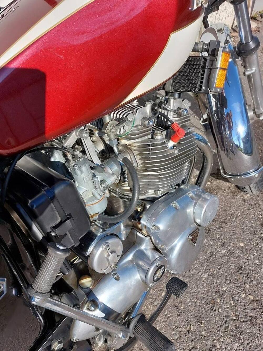 Triumph Trident 750 T160  (7)