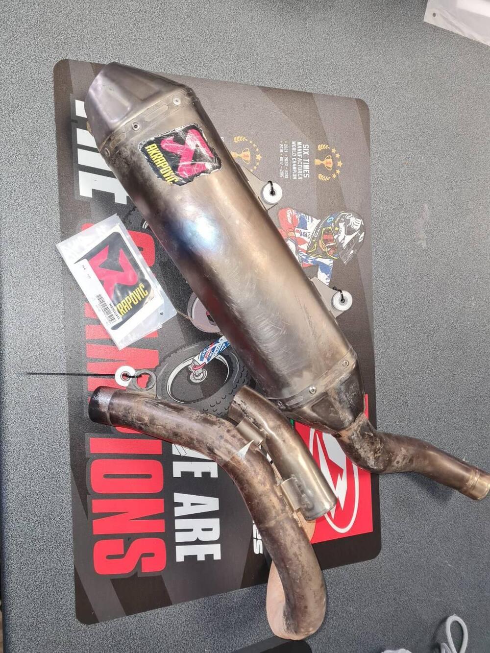 Akrapovic Full Titanium (KTM/HUSQVARNA)