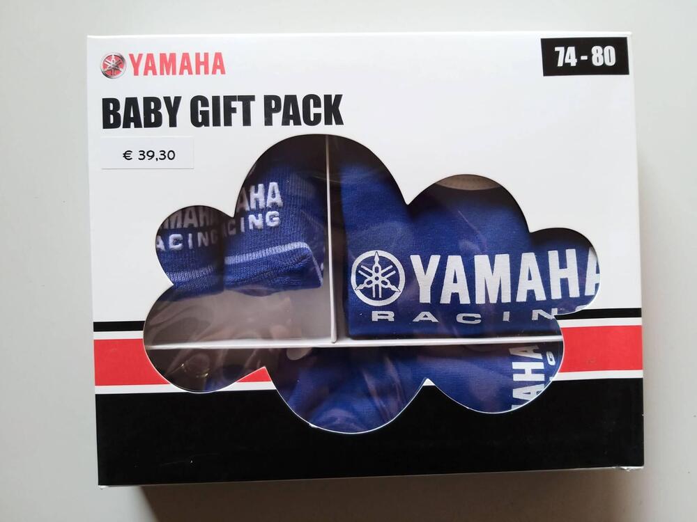 KIT NEONATO YAMAHA PAGLIACCETTO - CALZE - CAPPELLO (3)
