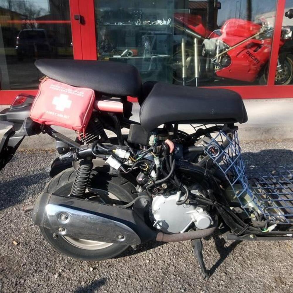 Sym Super Duke 150 LC (2)