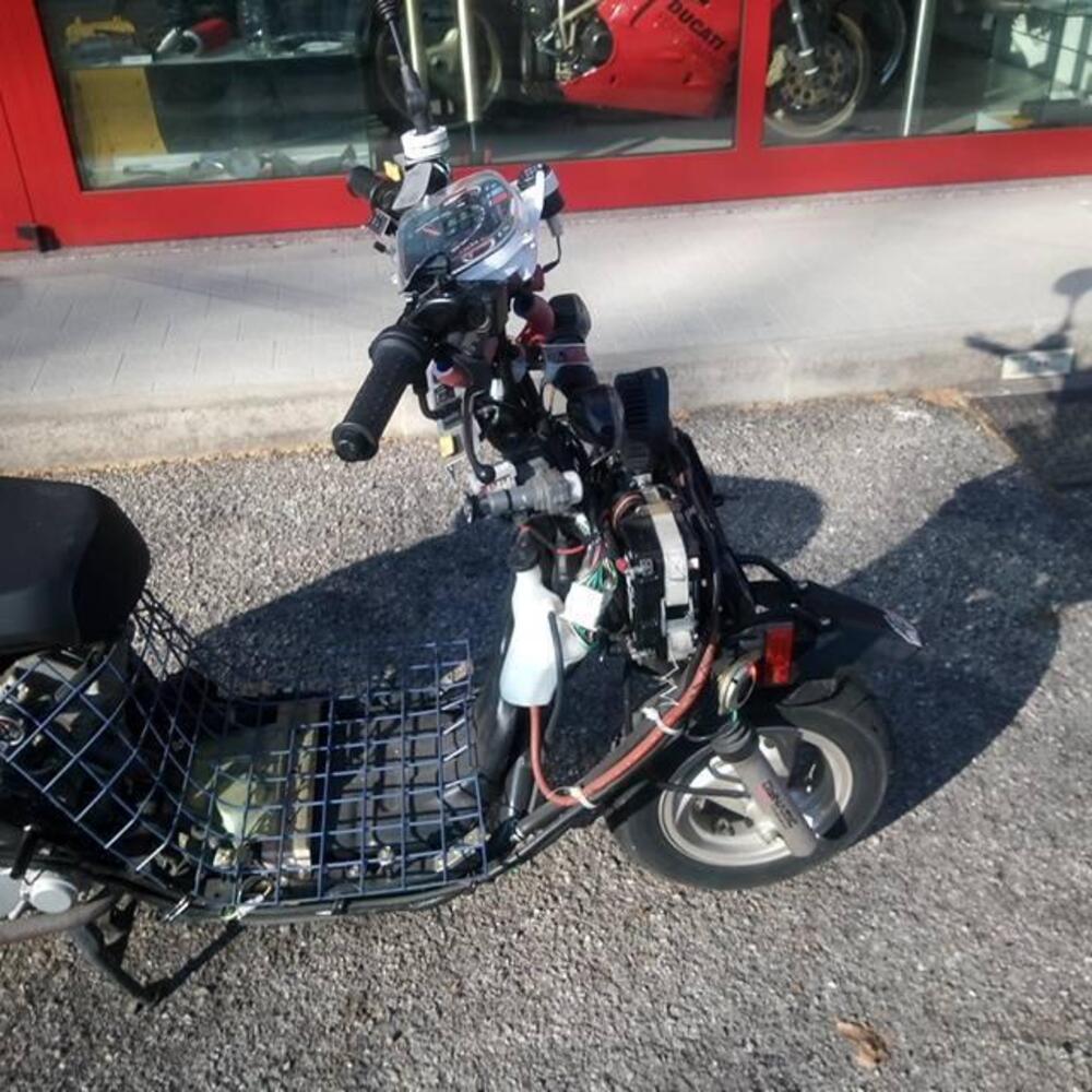 Sym Super Duke 150 LC (3)