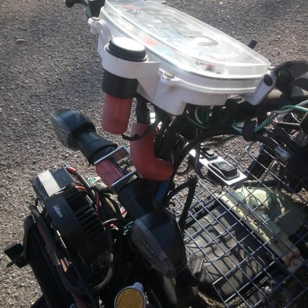 Sym Super Duke 150 LC (6)