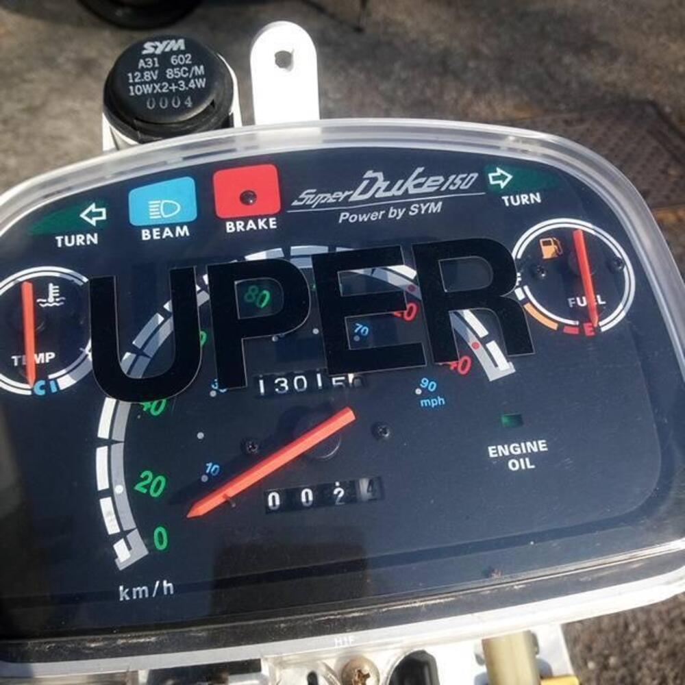 Sym Super Duke 150 LC (7)