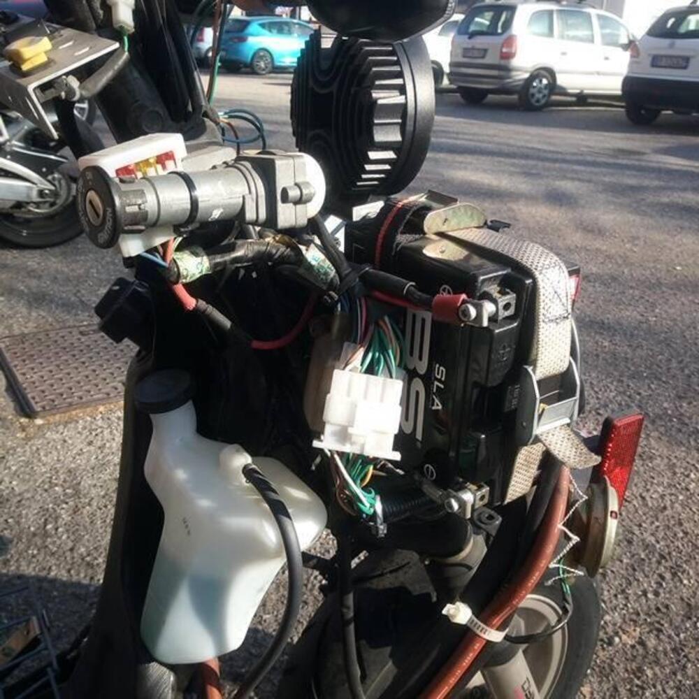 Sym Super Duke 150 LC (17)