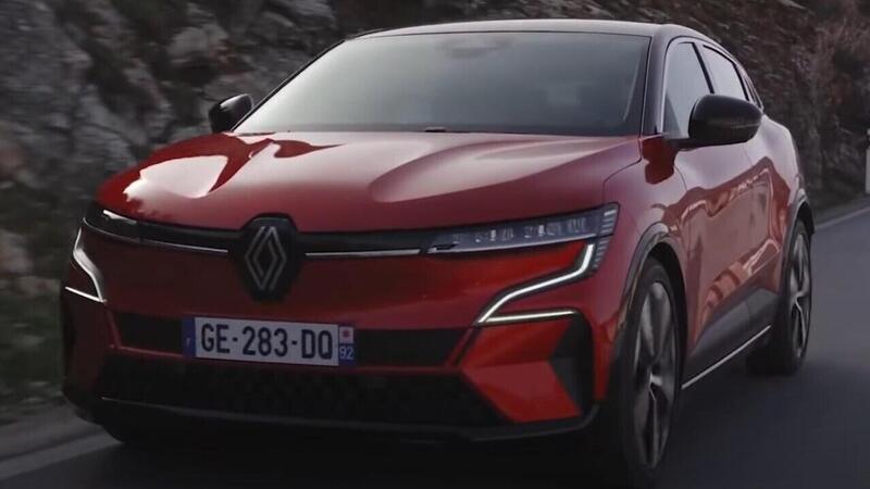 Renault Megane E-Tech elettrica, l&#039;intervista con Raffaele Fusilli AD Renault [video]