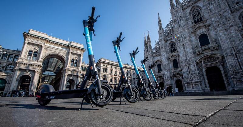 Helbiz rinnova la flotta dei monopattini a Milano