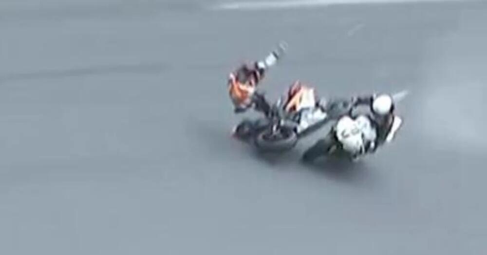 Folle incidente in moto sull&#039;ovale di Daytona: Miranda &egrave; vivo per miracolo [VIDEO]
