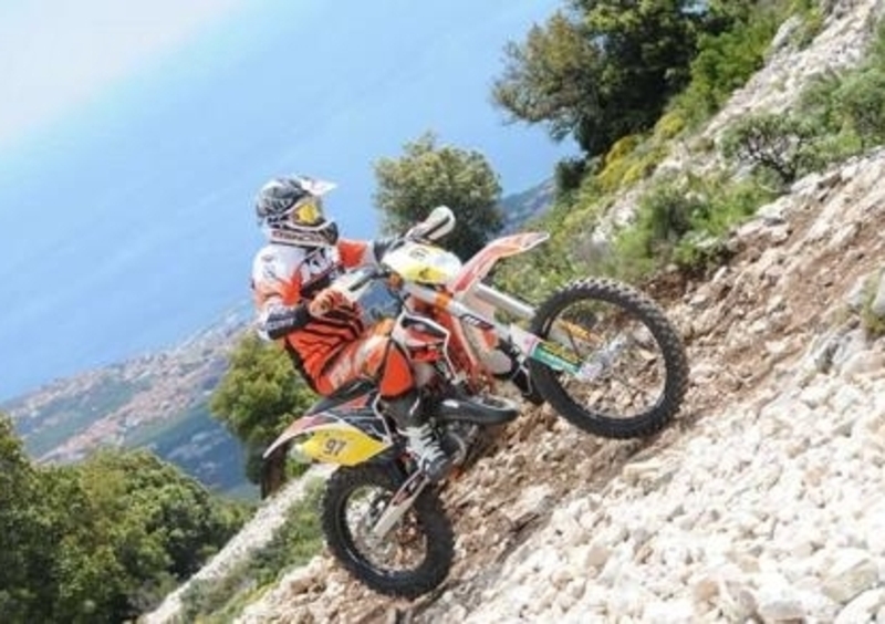 Trofeo Enduro KTM, terza prova. A Cala Gonone tirano le pietre