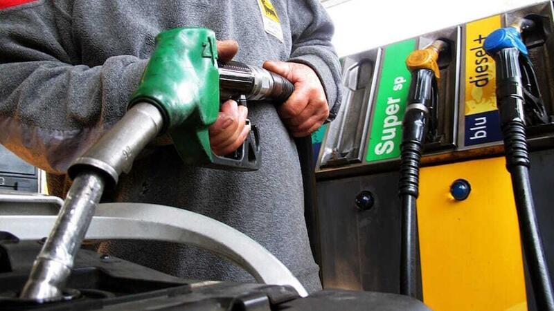 Se la benzina seguisse i rialzi del gas potrebbe superare i 3 euro al litro