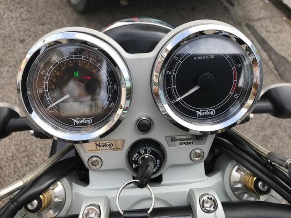 Norton Commando 961 Sport (2011 - 17) (5)