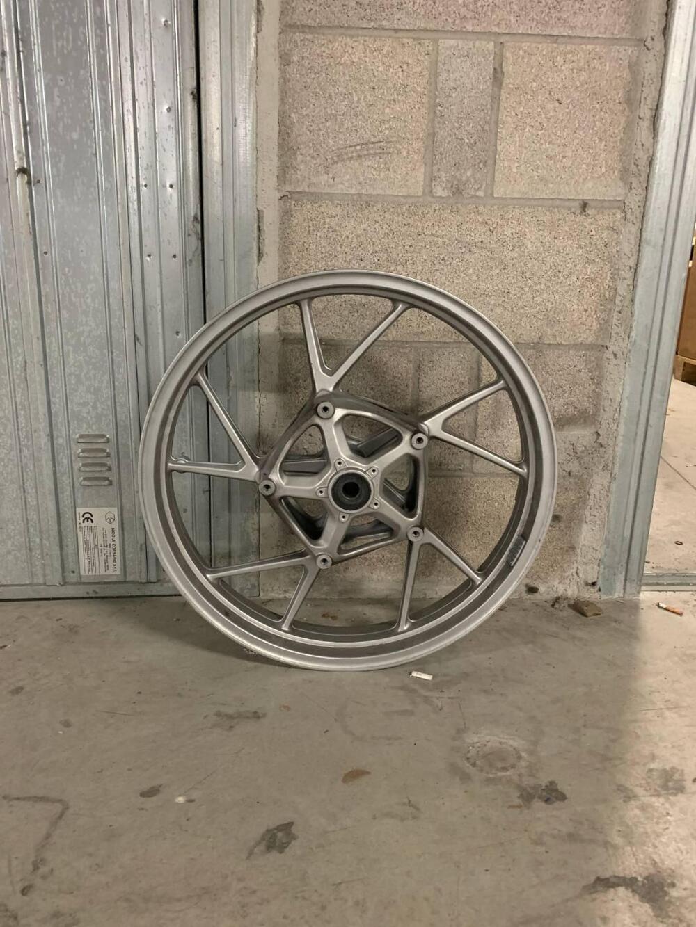 CERCHIO IN LEGA BMW (2)