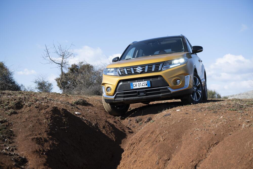 La modalit&agrave; guida Vitara 140V &egrave; automatica in tutto, ma volendo si pu&ograve; inserire il &quot;LOCK&quot; del 4x4