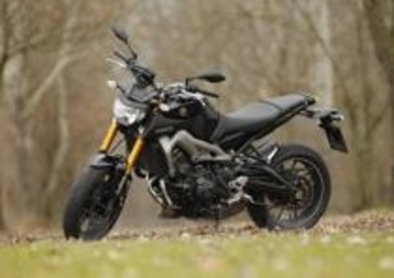 Yamaha MT-09 
