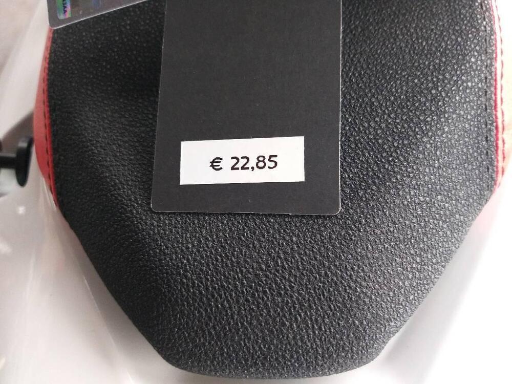 CAPPELLO YAMAHA TENERE 700 BIANCO (3)