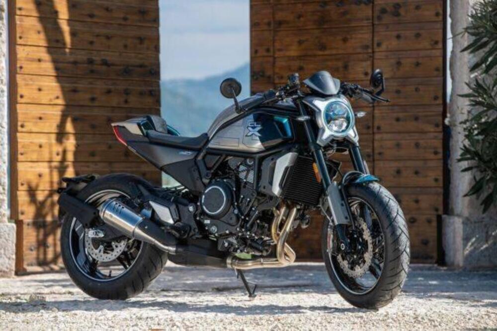 CFMOTO 700CL-X Sport (2022 - 25) (18)