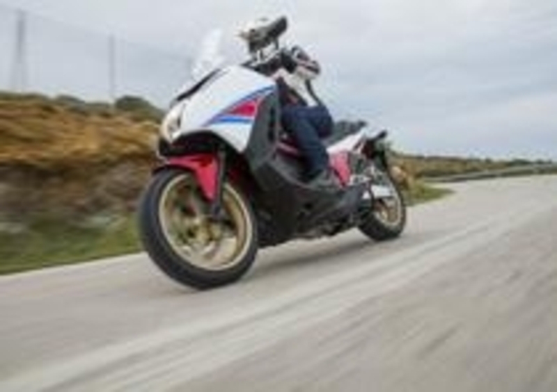 Sulla nuova Integra si ha il gusto di guidare una &amp;ldquo;moto vera&amp;rdquo;