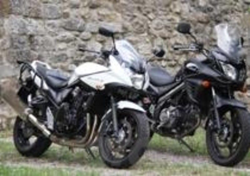 Suzuki V-Strom 650 ABS vs Suzuki Bandit 650S ABS
