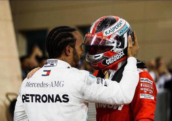 [VIDEO] Che cosa ha chiesto sul podio Hamilton a Leclerc (che ha rifiutato)?