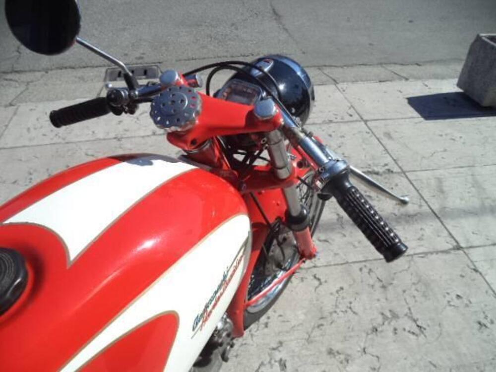 Aermacchi Harley-Davidson ALA VERDE 250 4 MARCE (14)