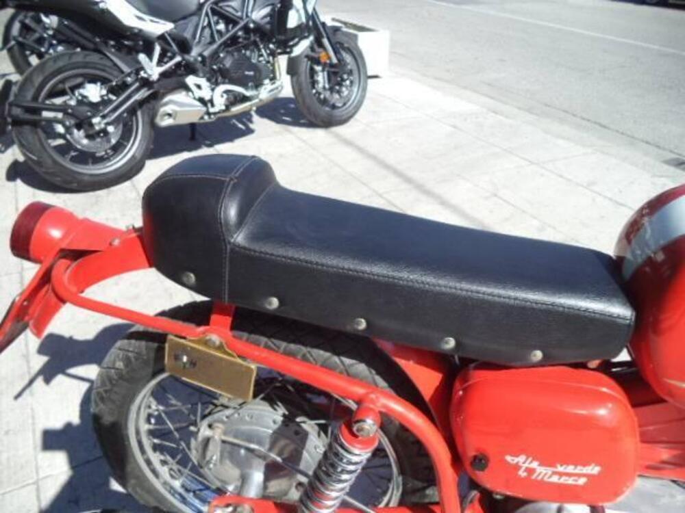 Aermacchi Harley-Davidson ALA VERDE 250 4 MARCE (15)