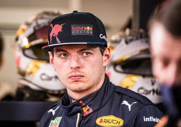 Verstappen, non solo problemi al motore: spunta un clamoroso errore della Red Bull al pit stop