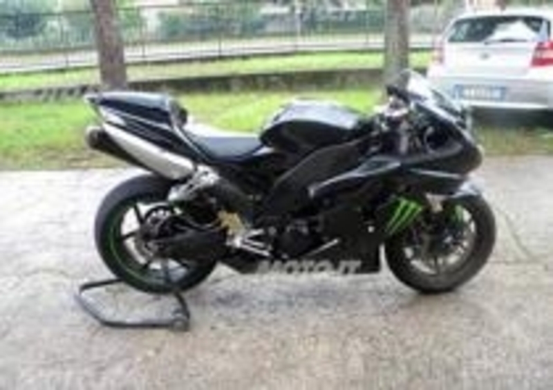 Kawasaki Ninja ZX-10R
