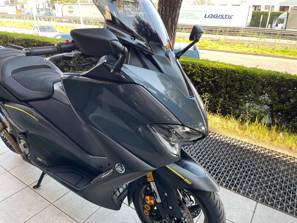 Yamaha T-Max 560 20° anniversario (2021) (4)