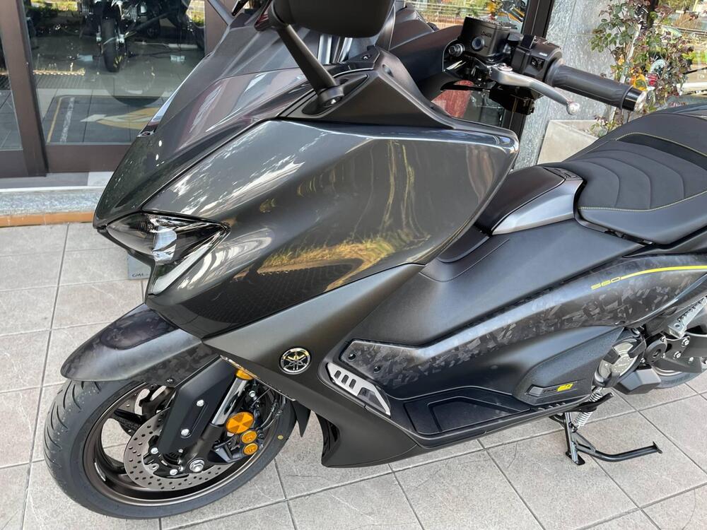 Yamaha T-Max 560 20° anniversario (2021) (6)