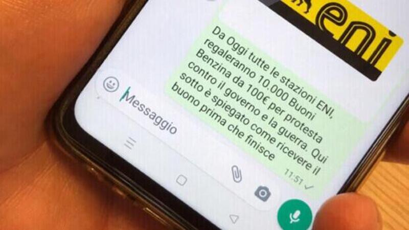WhatsApp: occhio alla truffa dei buoni benzina