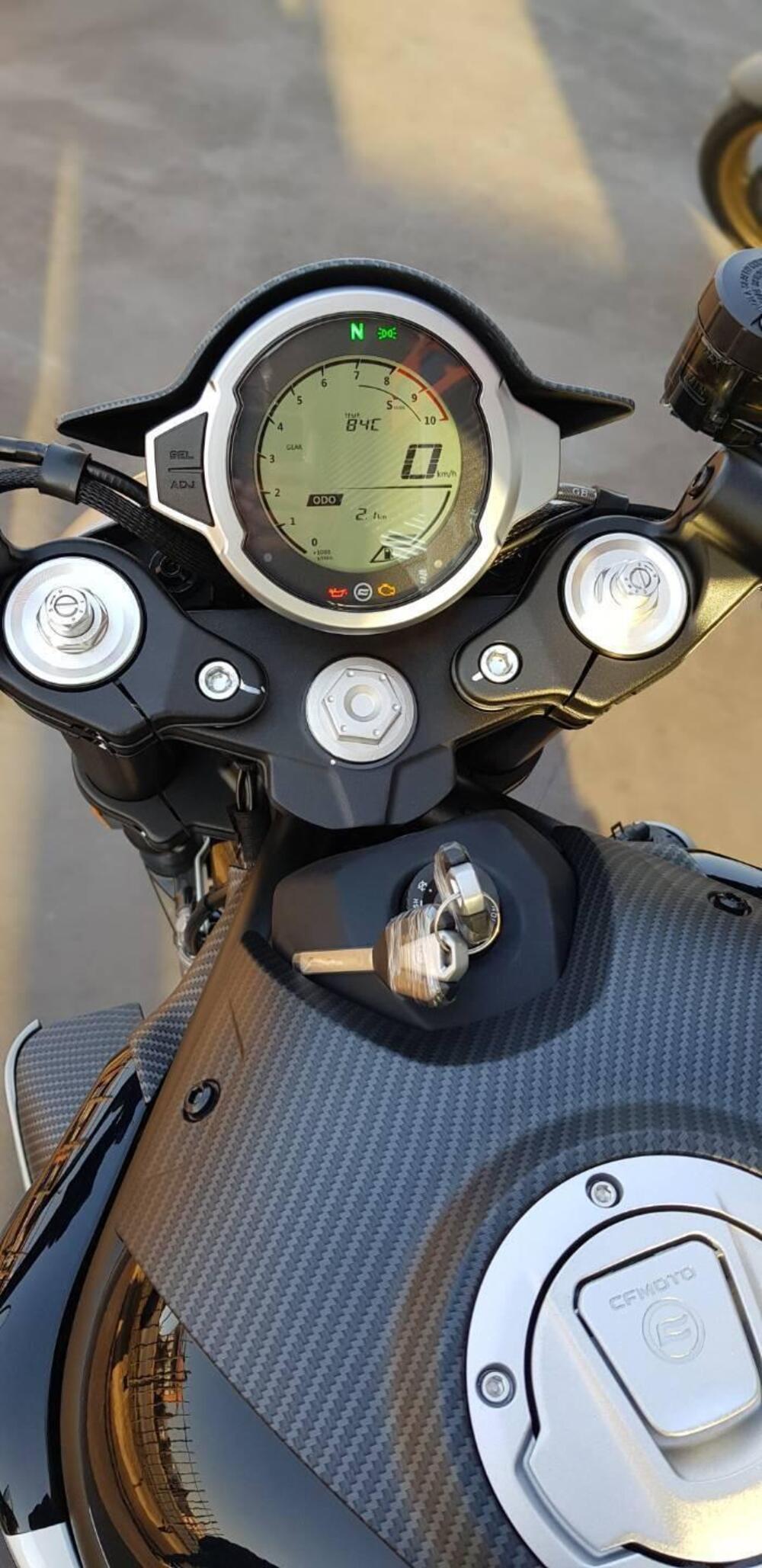 CFMOTO 700CL-X Sport (2022 - 25) (7)