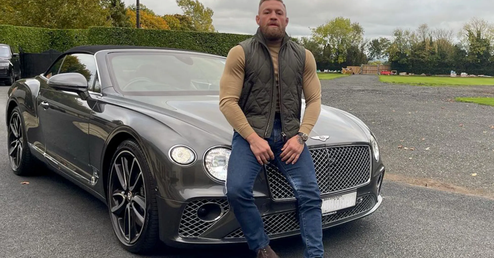Conor McGregor arrestato per guida pericolosa mentre era al volante della sua Bentley (sequestrata)