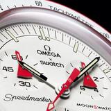 Omega x Swatch: arriva il MoonSwatch di plastica che ha fatto deflagrare i social