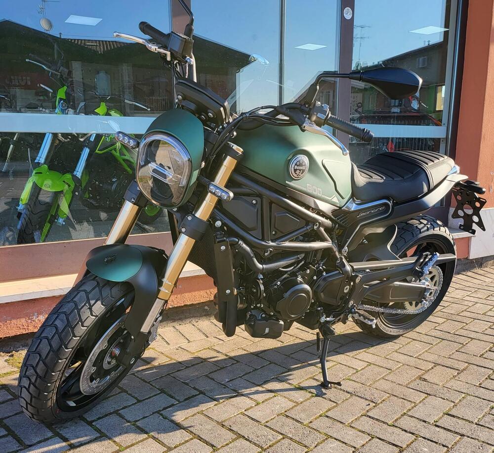 Benelli Leoncino 800 (2022 - 25) (2)