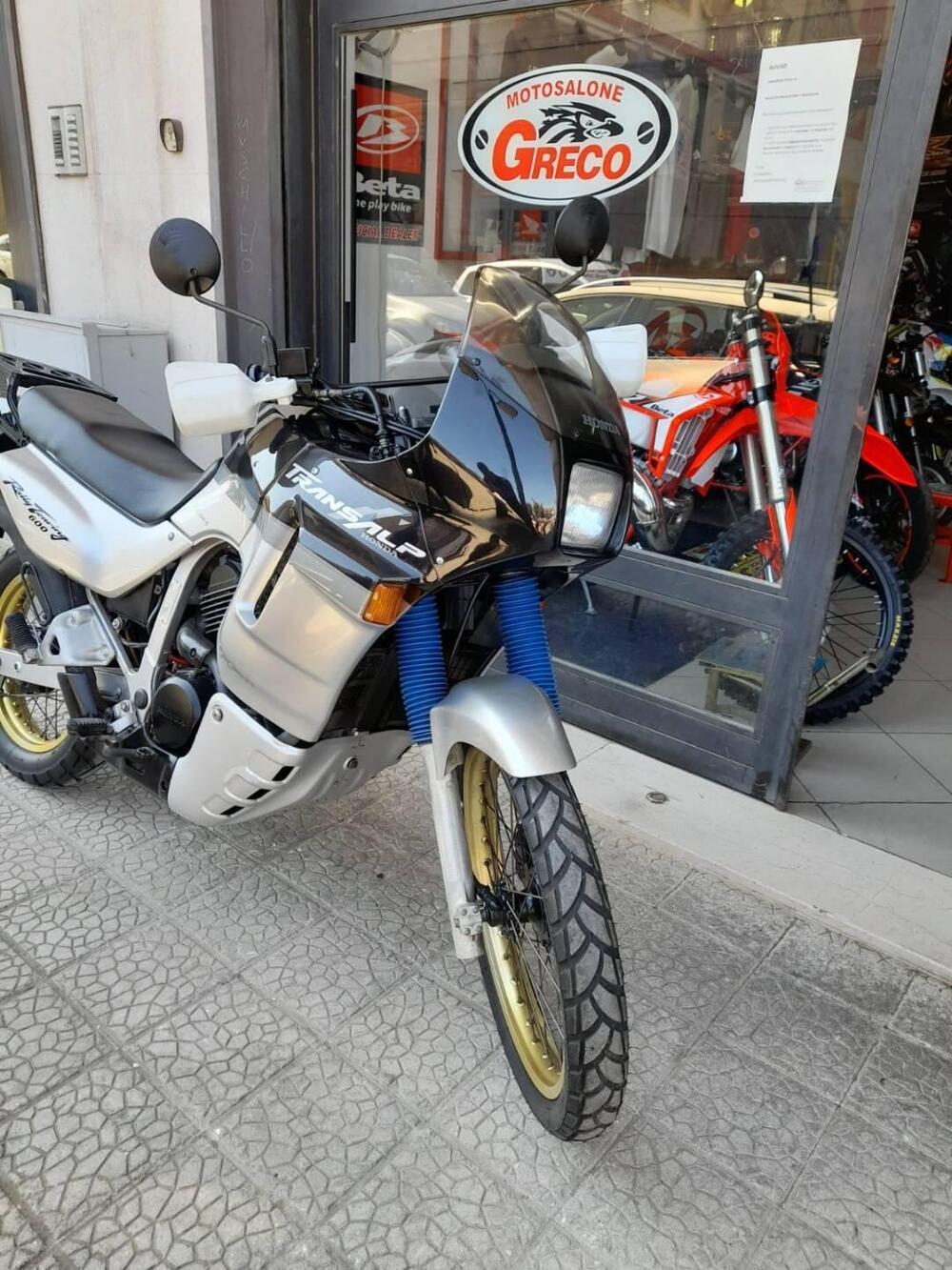 Honda Transalp XL 600V (1987 - 90) (2)