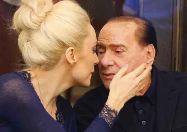 Berlusconi pap&agrave;? Il gossip di Alessi su MOW fa impazzire tutti, anche Twitter: ecco l'hashtag #Cinegravidanza